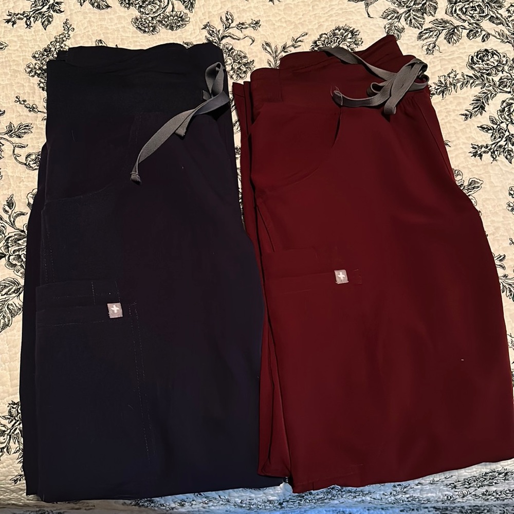 FIGS Bundle! Kade cargo scrub pants